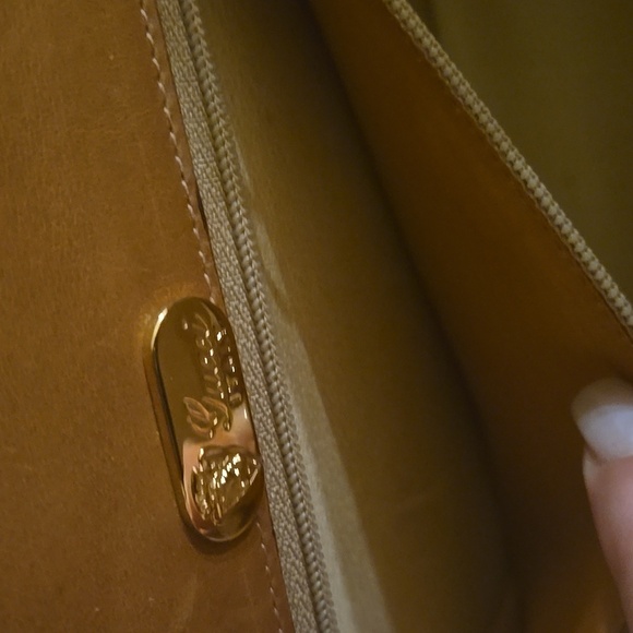 Gucci Rare VINTAGE Tan Leather Shoulder Bag - Picture 11 of 16